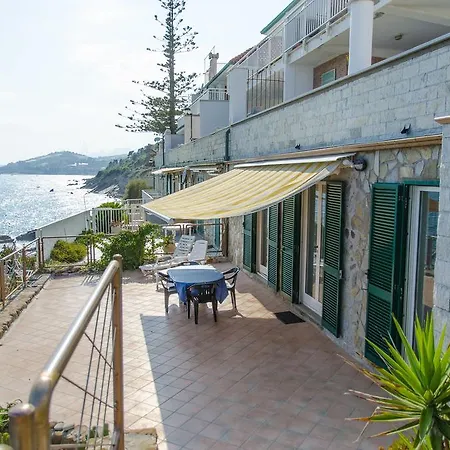 Dream By The Sea Cipressa